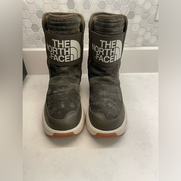 The North Face Shoes - The North Face‎ Green Winter Boots Women’s size 6.5